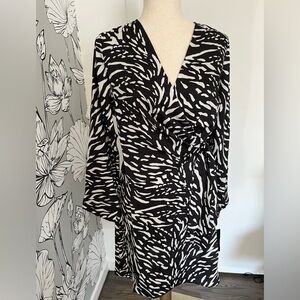 Donna Morgan Black/Ivory wrap dress NWT